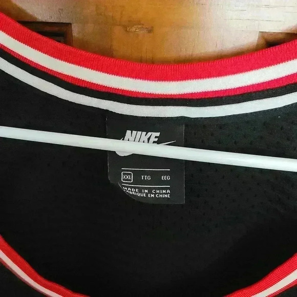 Nike Air Basketball Jersey - Picture 3 of 4
